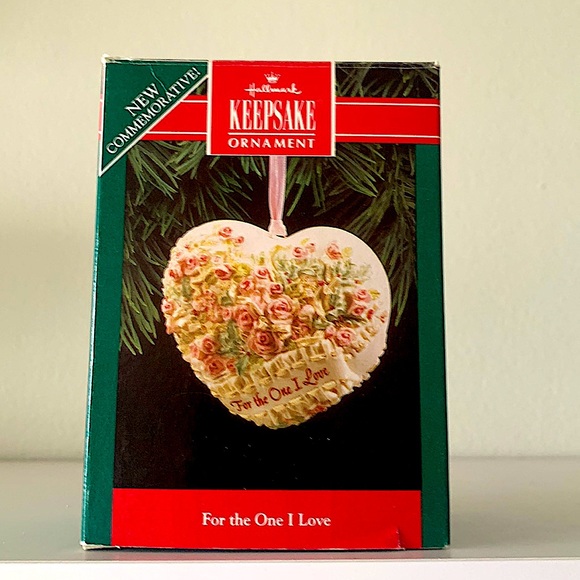 Hallmark For The One I Love Keepsake Christmas Ornament in box - Picture 1 of 1